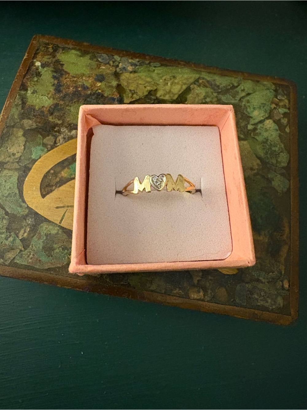 10k Gold 'MOM' Heart Diamond Accent Ring - yellow gold - Picture 1 of 5